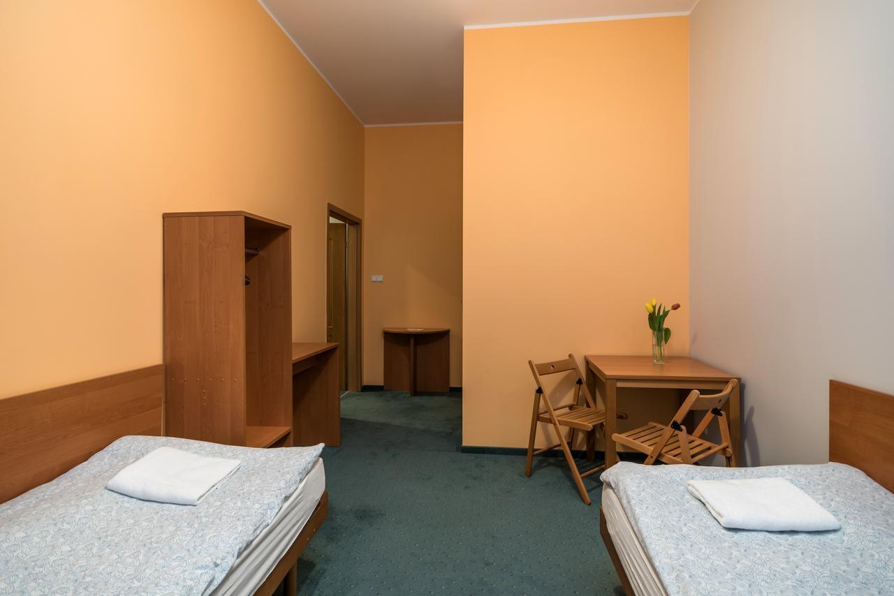 Hill Inn Poznan Exterior photo